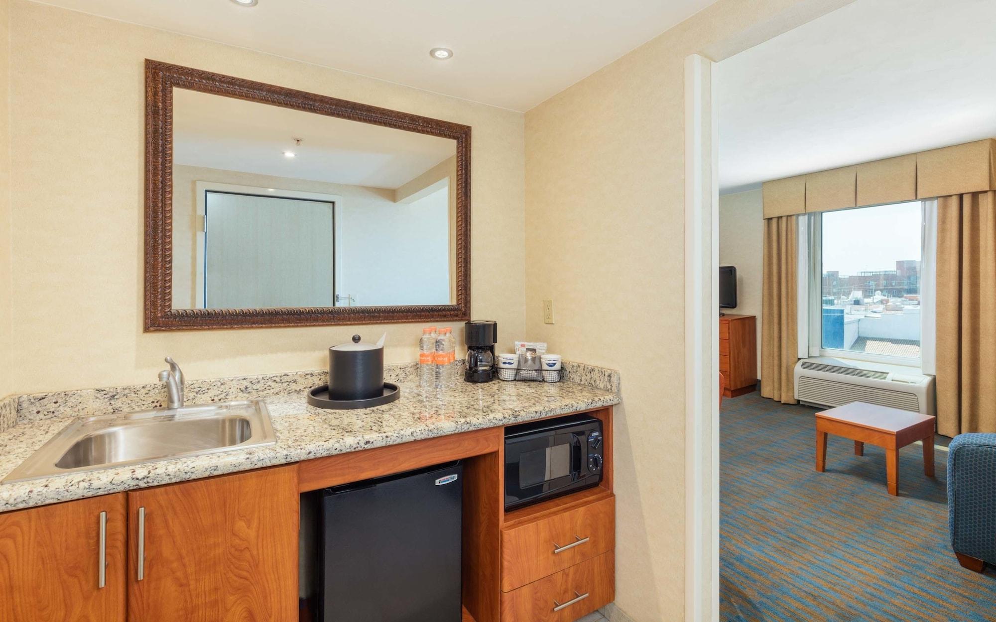Hampton By Hilton Queretaro Tecnologico Hotel Eksteriør billede