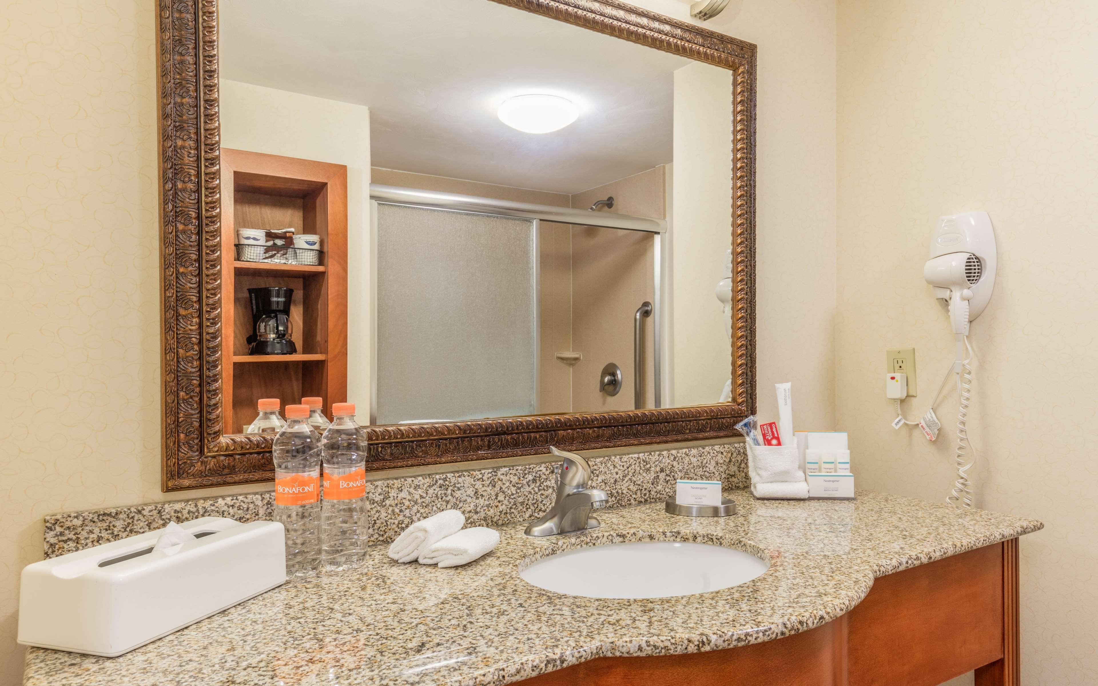 Hampton By Hilton Queretaro Tecnologico Hotel Eksteriør billede