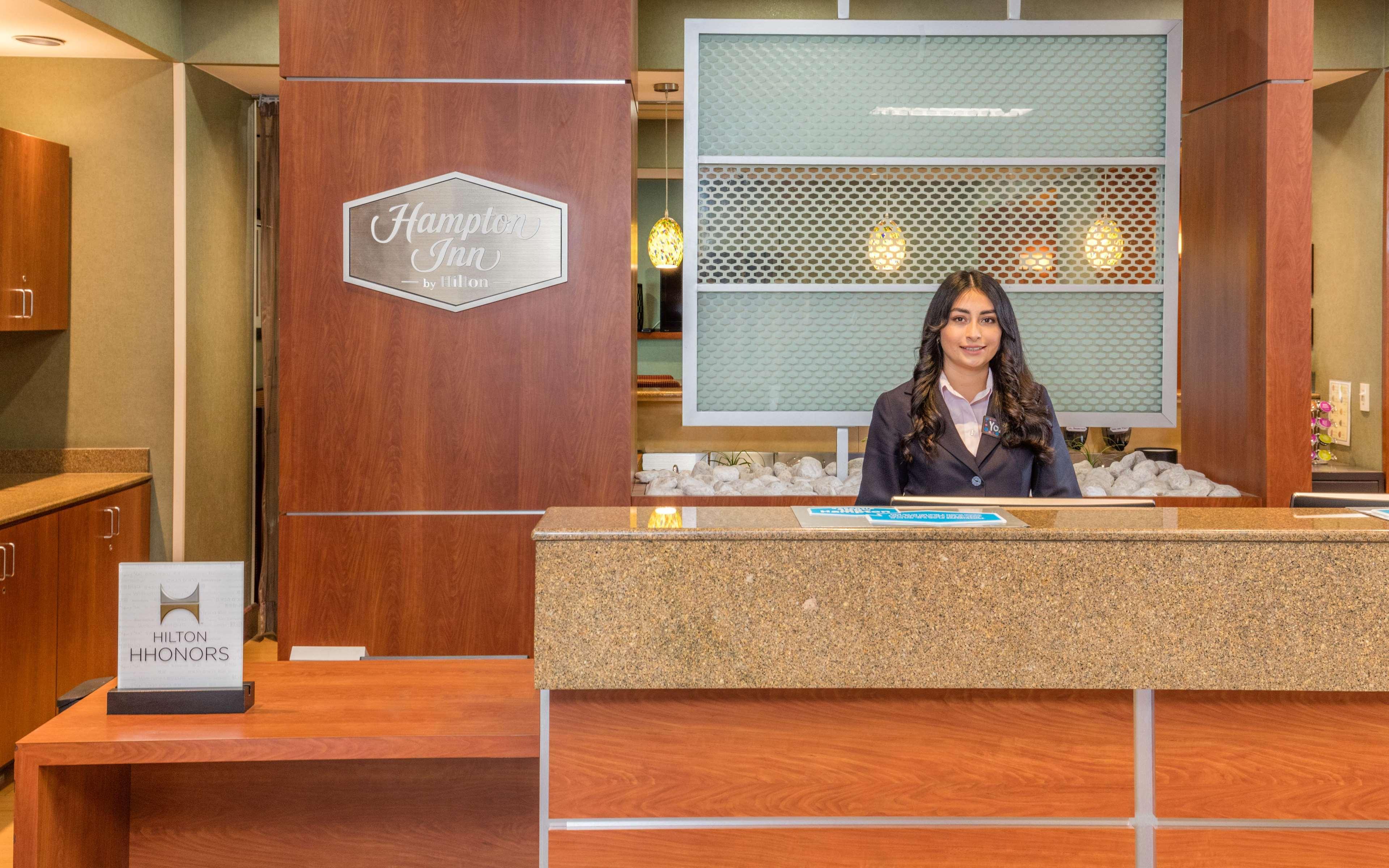 Hampton By Hilton Queretaro Tecnologico Hotel Eksteriør billede
