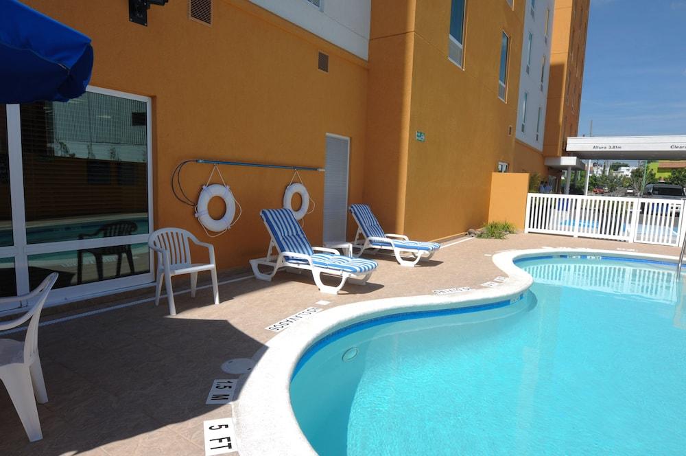 Hampton By Hilton Queretaro Tecnologico Hotel Eksteriør billede