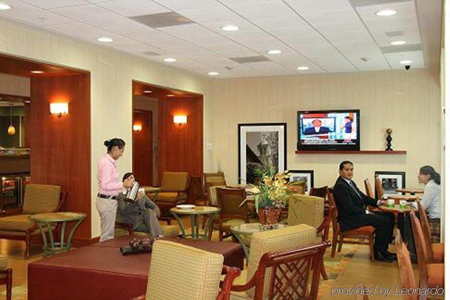 Hampton By Hilton Queretaro Tecnologico Hotel Restaurant billede
