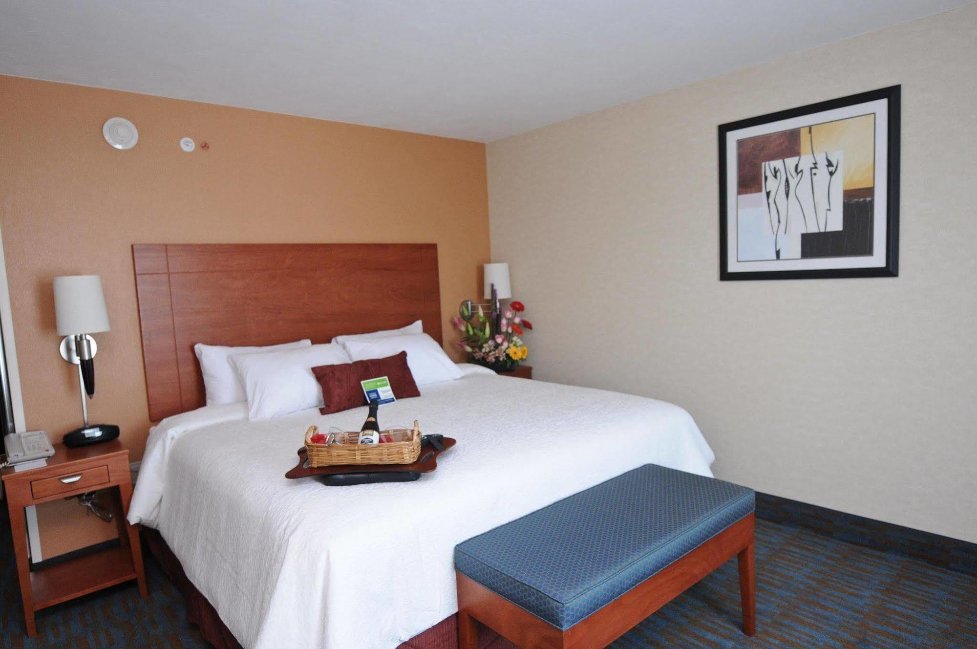 Hampton By Hilton Queretaro Tecnologico Hotel Eksteriør billede
